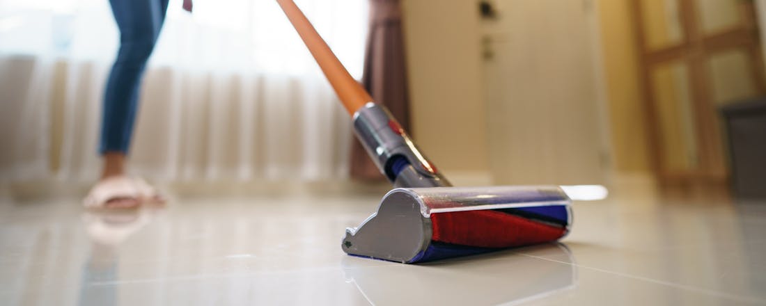 Slimme stofzuiger om de vloer mee te zuigen Slimme stofzuigers: dit kun je er (wel en niet) mee