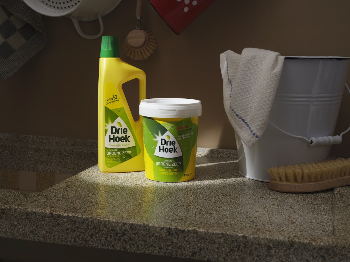 schoonmaken met groene zeep en soda