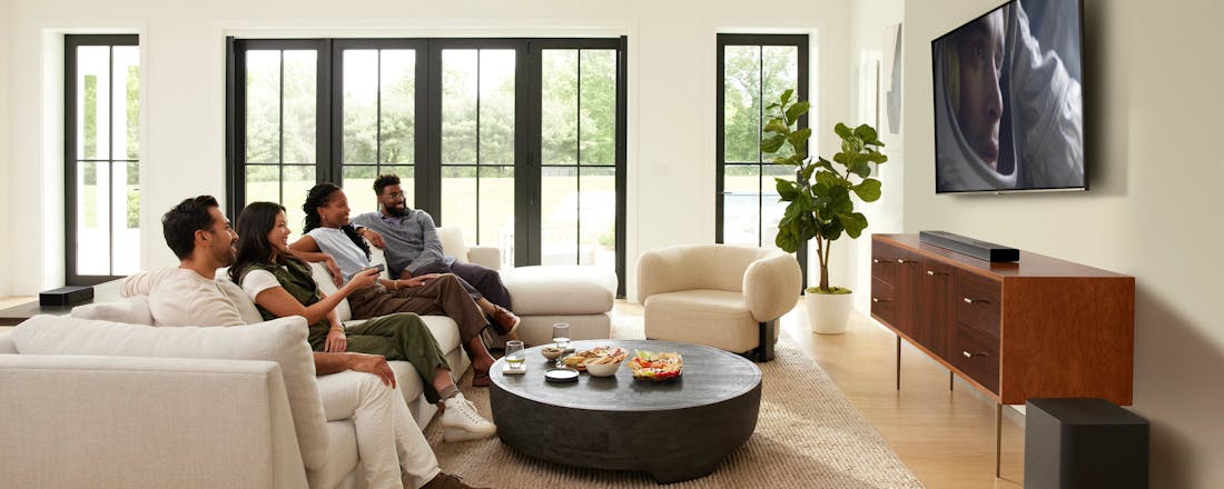 JBL Bar 1300 in woonkamer Review JBL Bar 1300 - Beest van een soundbar met écht surroundgeluid