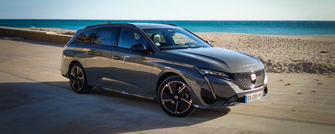 Peugeot e308 sw Review Peugeot e308 SW - Stationwagon met ruim 400 km bereik