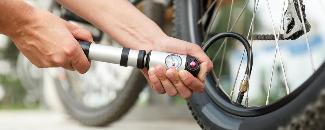 4 tips waarmee je fietsbanden op rolletjes lopen