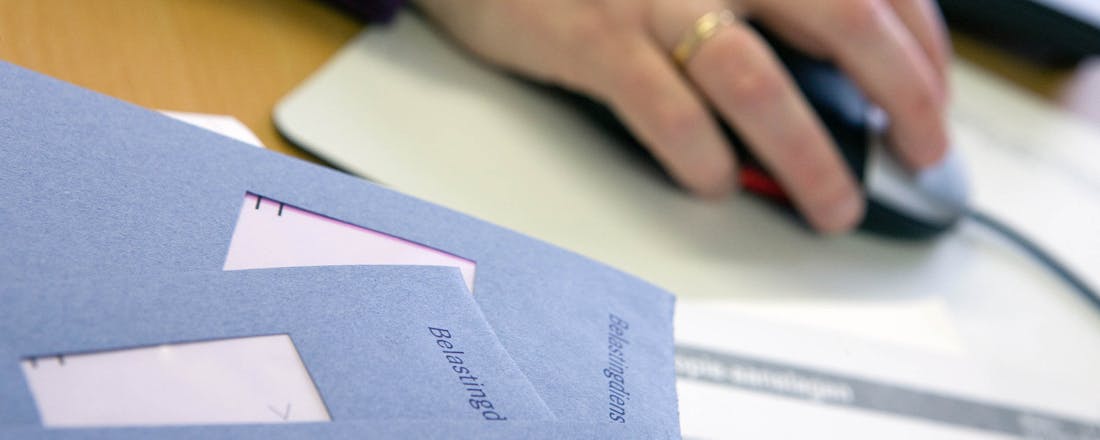 Blauwe enveloppen belasting belastingdienst Chaos en drukte bij de Belastingdienst? Zo stuur je je aangifte inkomstenbelasting correct in