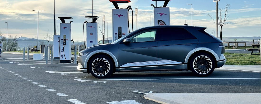 Laden met 800 volt: Hyundai maakt het mogelijk