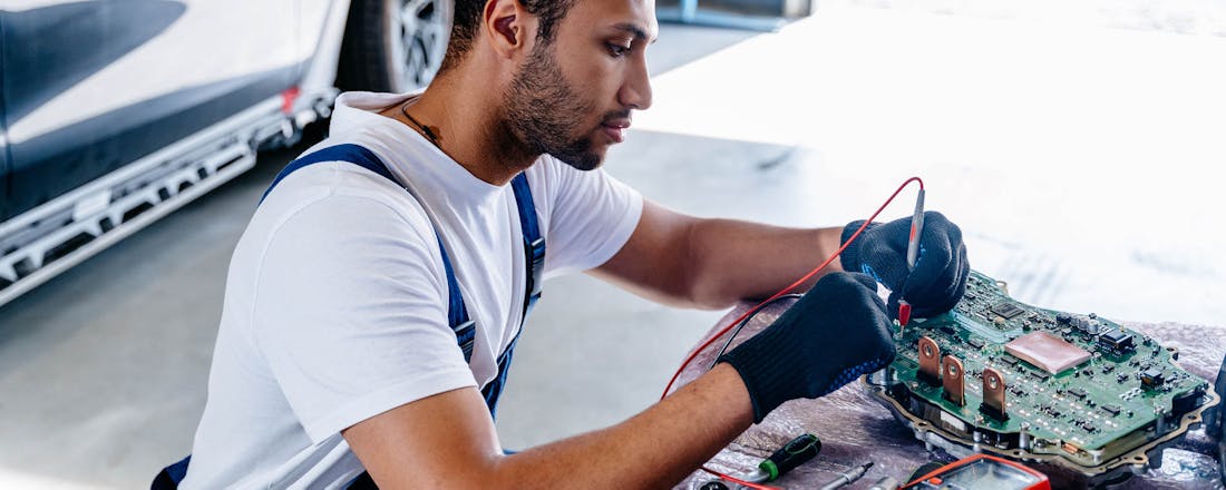 Auto repareren EV Onderhoud elektrische auto voordeliger dan van brandstofauto