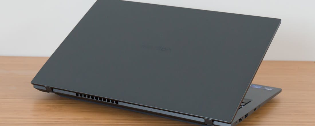 Medion E15443. Review Medion E15443 - Snelle processor, beknibbeld op de rest