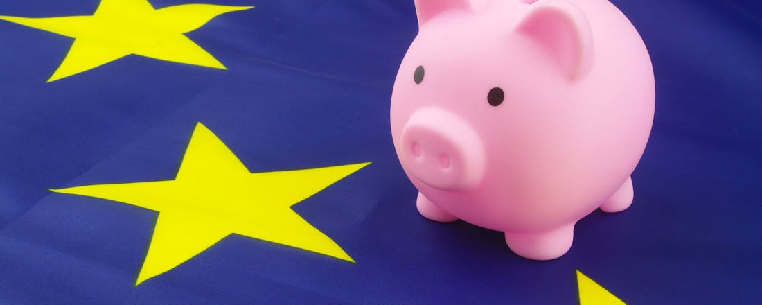 Spaarvarken op de Europese vlag Op zoek naar hogere spaarrente in het buitenland? Let dan hierop!