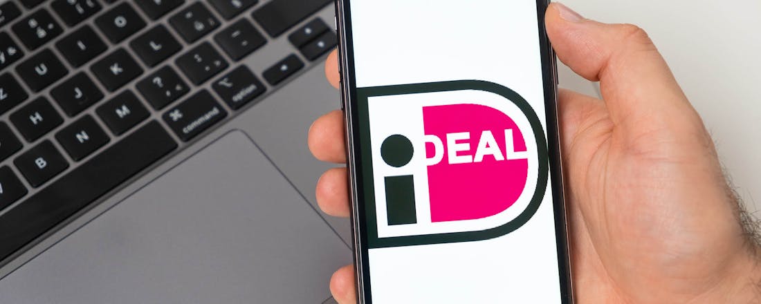 iDEAL op een smartphone Gebruikersprofielen en gespreid betalen: dit is er nieuw aan iDeal