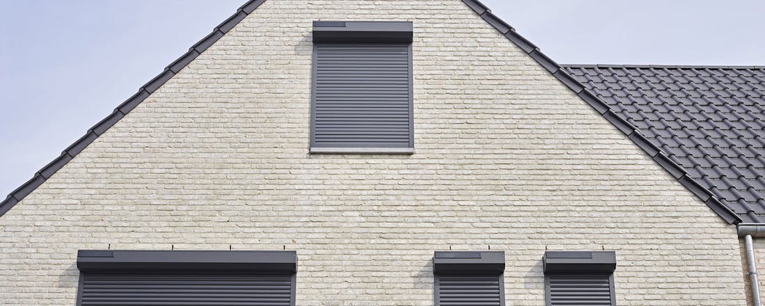 foto: www.suys.eu 🌞 Ideaal: zonneschermen en rolluiken op zonne-energie