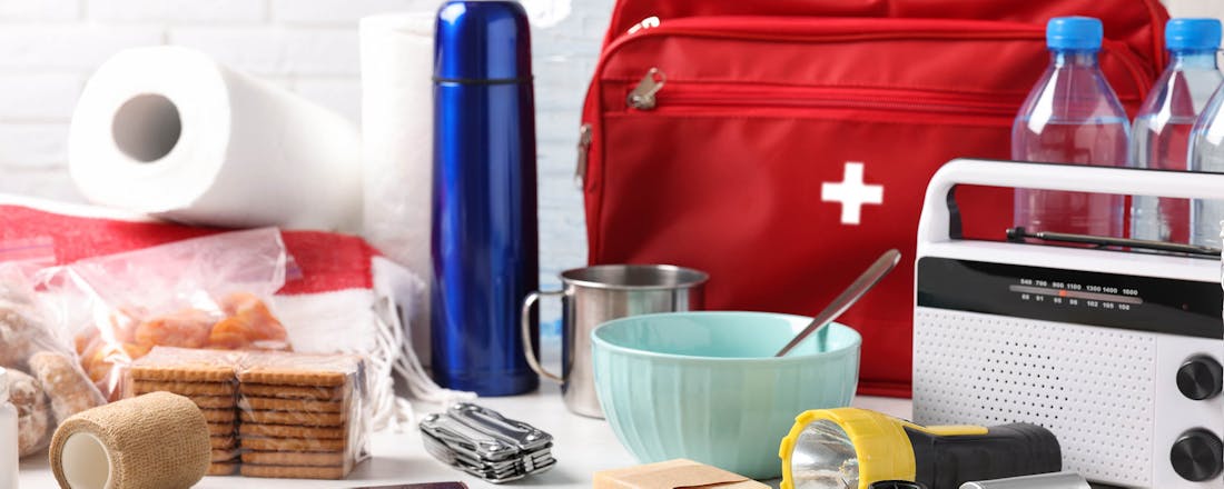 Noodpakket ⚠️ Wat moet je in huis hebben om voorbereid te zijn op een ramp?