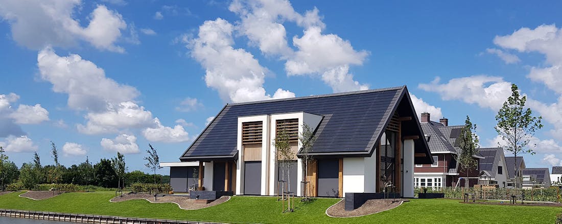 Zonnepanelen in het dak Zonnepanelen in je dak, in plaats van óp je dak