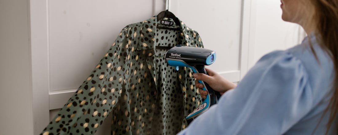 kleding stomen Kledingstomer of stoomstrijkijzer: wat gebruik je waarvoor?
