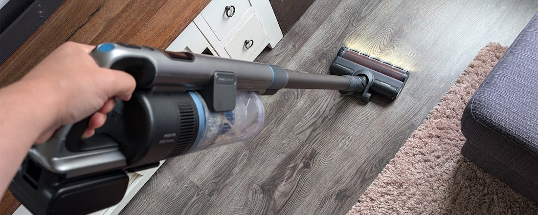 Review Philips Aqua Plus 8000 – Goedkoper Dyson-achtig model