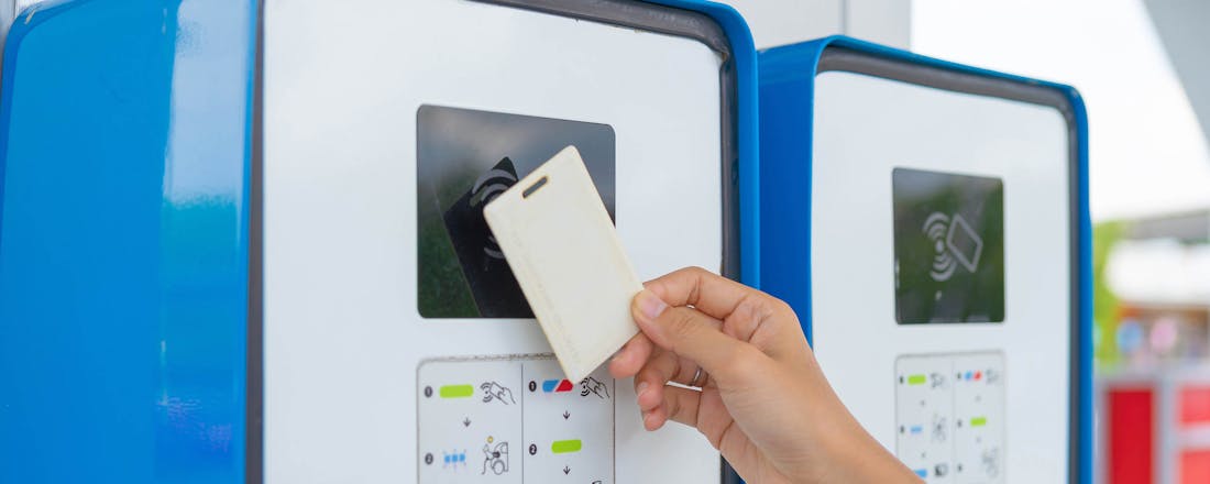 Laadpas bij oplaadstation EV Zo laad je het goedkoopst je elektrische auto op