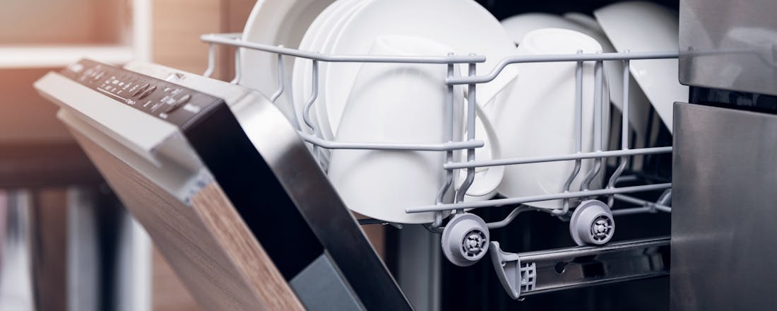 vaatwasser borden koppen servies Waar voor je geld: 5 betaalbare inbouw-vaatwassers van max 700 euro