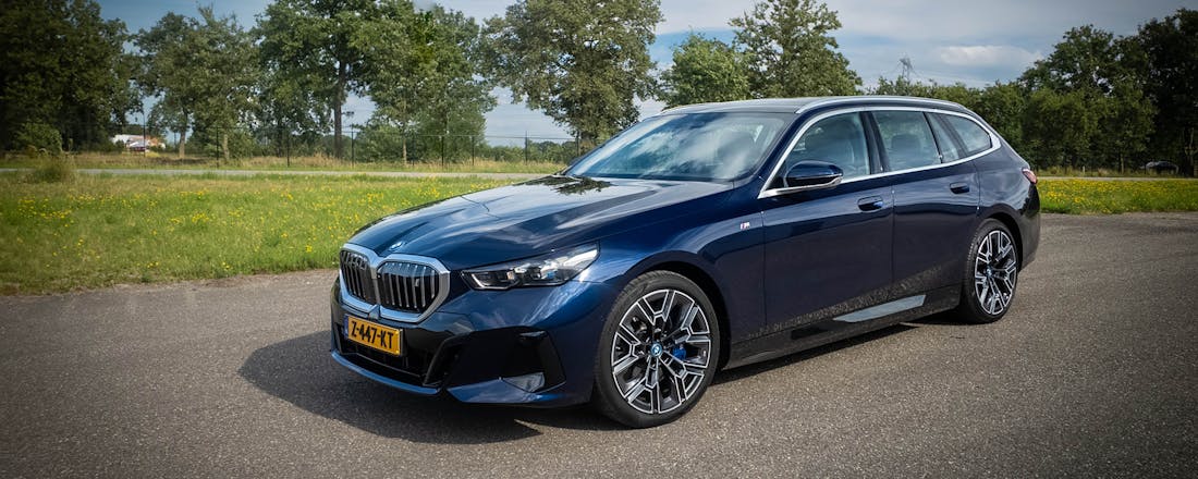 BMW i5 Touring, BMW i5 Touring eDrive40, bmw i5 touring, bmw i5 station, Rijtest: BMW i5 Touring geeft andere premium-merken het nakijken