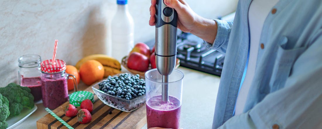 Blender met smoothie Dit kun je allemaal (nog meer) met een staafmixer