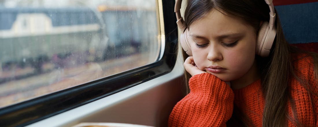 De beste koptelefoon voor in de trein: rustig reizen met noise cancelling